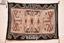 ATQ LARGE Navajo Rug Native American Indian 55x38 Pictorial Feather Teec Nos Pos