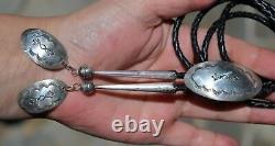 Beautiful Vintage Navajo Stamped Sterling Concho Leather Matching Tips Bolo Tie