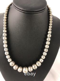 Hand Stamped Bench Navajo Pearls Graduated Sterling Silver Bead Necklace 19