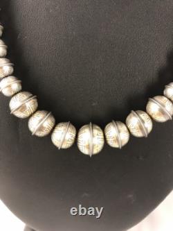 Hand Stamped Bench Navajo Pearls Graduated Sterling Silver Bead Necklace 19