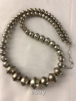 Hand Stamped Bench Navajo Pearls Graduated Sterling Silver Bead Necklace 19