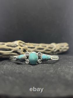 Handmade Native American Navajo Fox Turquoise Sterling Silver cuff Bracelet