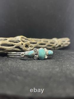 Handmade Native American Navajo Fox Turquoise Sterling Silver cuff Bracelet