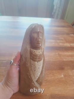 NATIVE AMERICAN Navajo Alabaster CARVED STONE INDIAN by Artist ROLAND BEYALE'96