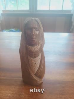 NATIVE AMERICAN Navajo Alabaster CARVED STONE INDIAN by Artist ROLAND BEYALE'96