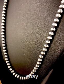Native American 4mm Sterling Silver Navajo Pearls 26 Hook & Eye Cone Necklace
