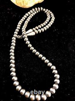 Native American 4mm Sterling Silver Navajo Pearls 26 Hook & Eye Cone Necklace