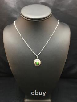 Native American Green Malachite Pendant Navajo Sterling Silver Necklace 08956