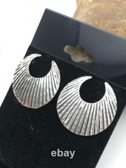 Native American Navajo Crescent Earrings Sterling Silver 1 4487