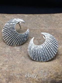 Native American Navajo Crescent Earrings Sterling Silver 1 4487