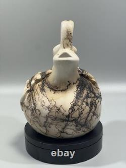 Native American Navajo Horse Hair Etched Lizard Wedding Pottery Vase Signed 8
