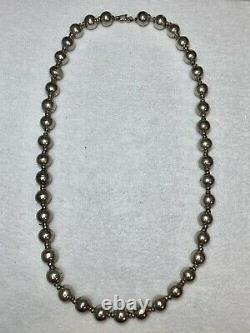 Native American Navajo Pearls 26 Sterling Silver Bench Bead Necklace 108 Gram