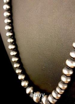 Native American Navajo Pearls Graduated Sterling Silver Bead Necklace 24 341