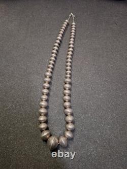 Native American Navajo Pearls Graduated Sterling Silver Bead Necklace 26.5