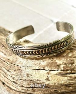 Native American Navajo SS 925 cuff with 14 kt overlay, nice design, maker HT 20gr