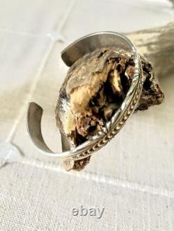 Native American Navajo SS 925 cuff with 14 kt overlay, nice design, maker HT 20gr