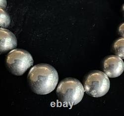Native American Navajo Silver Graduated Beads Necklace 30 in. /20mm Handmade