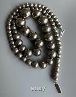 Native American Navajo Silver Graduated Beads Necklace 30 in. /20mm Handmade