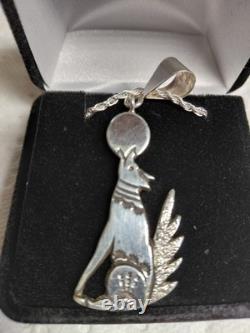 Native American Navajo Sterling Silver Howling Wolf Pendant & Necklace