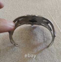 Native American Navajo Sterling Silver Oyster Cuff Bracelet 925 turquoise