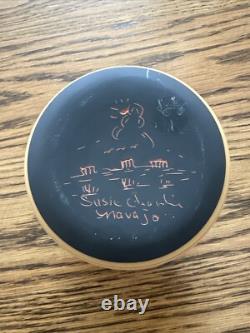 Native American Navajo Vase By Susie Charlie