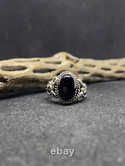 Native American Navajo black onyx Sterling Silver Ring Size 9.5