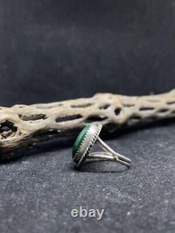 Native American Navajo malachite Sterling Silver circular Ring Size 6.5