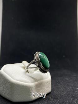 Native American Navajo malachite Sterling Silver circular Ring Size 6.5 Native American Navajo malachite Sterling Silver circular Ring Size 6.5