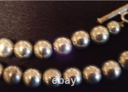 Native American Navajo round smooth Beaded Necklace in Sterling Silver 24 inch