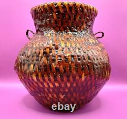 Native American Pitch Basket withHorse Hair Handles Navajo Museum Nice