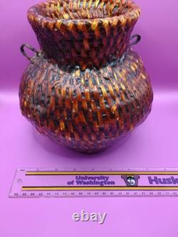 Native American Pitch Basket withHorse Hair Handles Navajo Museum Nice