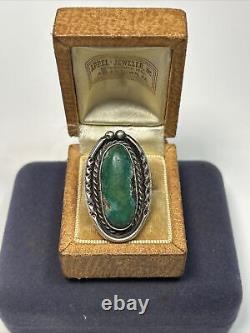 Navajo Native American Sterling Silver & Green Turquoise Tribal Stamped Oval Rin