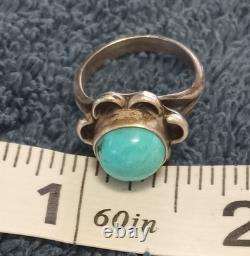 Navajo Turquoise & Silver Flower Shaped ring size 5