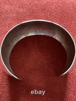 SUPERB VINTAGE NAVAJO RUG PATTERN STERLING SILVER WIDE CUFF BRACELET SIGNED 39g