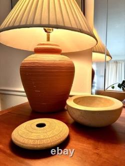 Signed Diné Navajo terracotta clay flat seed pot vase / Native American art