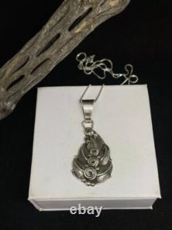 Traditional Native American Navajo Sterling Silver Feather Pendant 20 Inch Chain