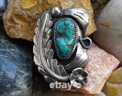 Vintage 1970s Native American Navajo Turquoise Sterling Ring Size 5.75
