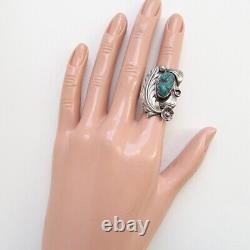 Vintage 1970s Native American Navajo Turquoise Sterling Ring Size 5.75