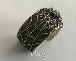 Vintage Native American Navajo L Begay Sterling spider cuff bracelet Halloween