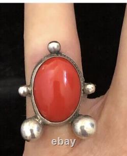 Vintage Native American Navajo Red Coral Sterling Silver Ring 6-grams size-5.5