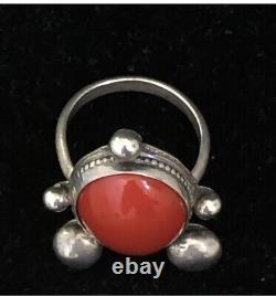 Vintage Native American Navajo Red Coral Sterling Silver Ring 6-grams size-5.5