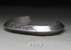 Vintage Native American Navajo Sterling Silver Carinated Cuff Bracelet