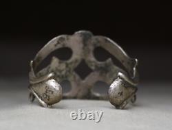 Vintage Native American Navajo Sterling Silver Sandcast Cuff Bracelet Size 6