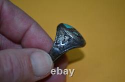 Vintage Native American Navajo Sterling Silver & Turquoise Stone Ring Sz 11.5