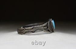 Vintage Native American Navajo Turquoise Sterling Silver Cuff Bracelet