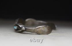 Vintage Native American Navajo Turquoise Sterling Silver Cuff Bracelet