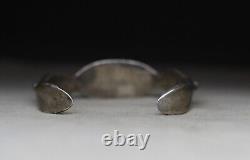 Vintage Native American Navajo Turquoise Sterling Silver Cuff Bracelet