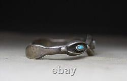 Vintage Native American Navajo Turquoise Sterling Silver Cuff Bracelet