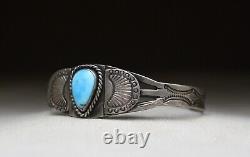 Vintage Native American Navajo Turquoise Sterling Silver Cuff Bracelet
