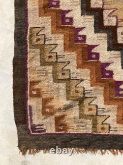 Vintage Navajo Handwoven Beautiful Native American Rug Carpet 142x55 cm